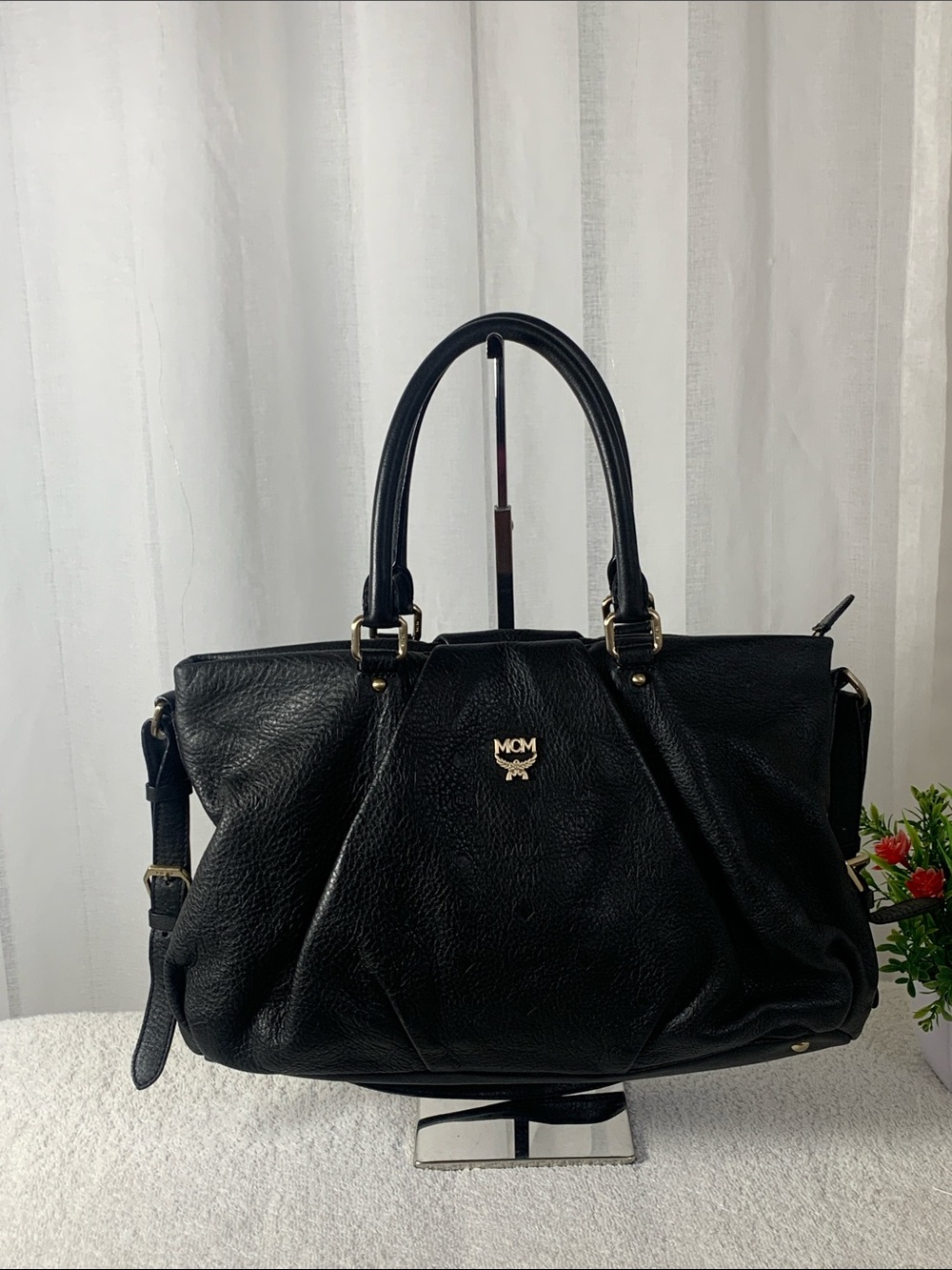 GUC MCM Black Calfskin leather Handle Bag